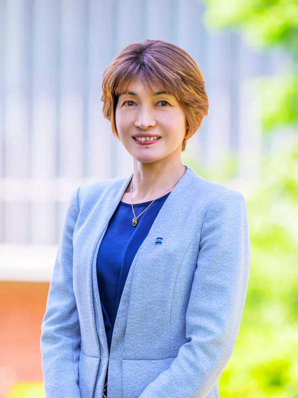 人物写真：中塚 敦子