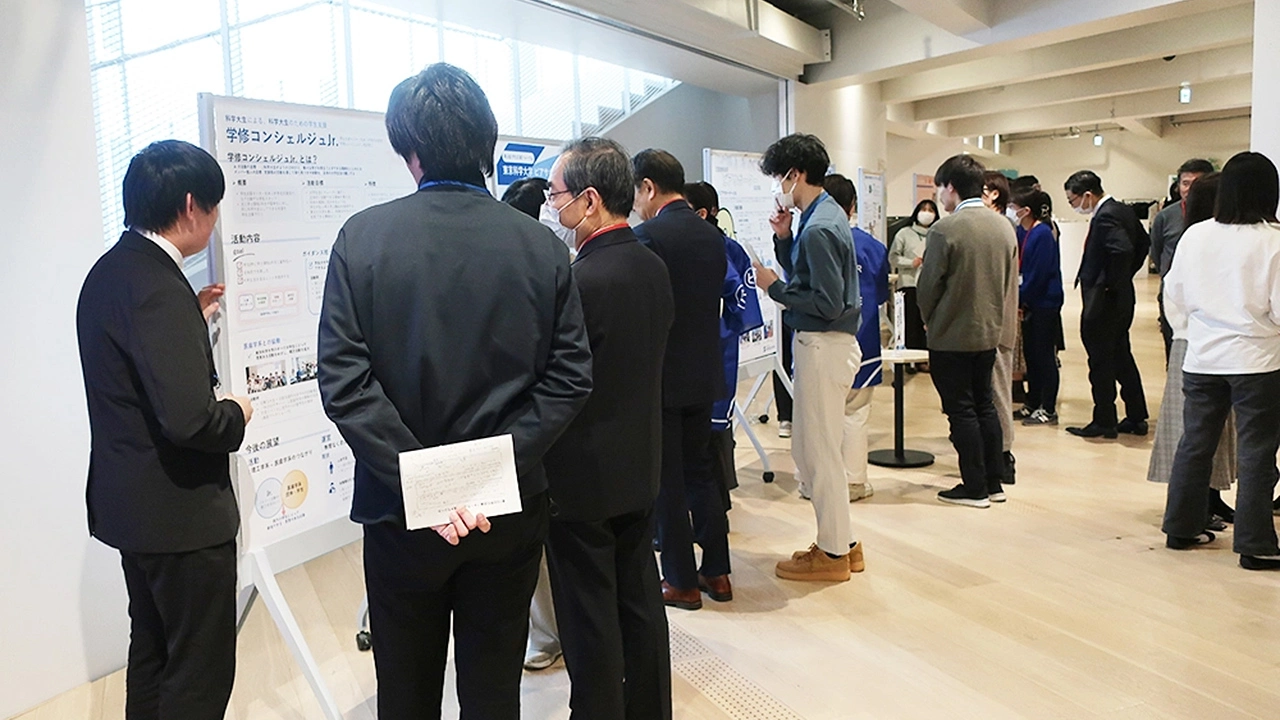 ポスター発表の様子