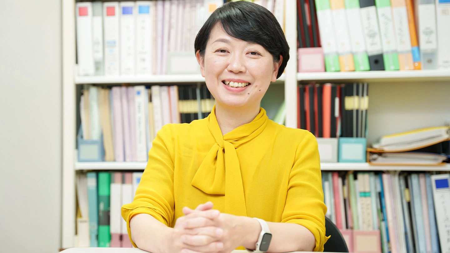 人物写真:関口仁子特定教授