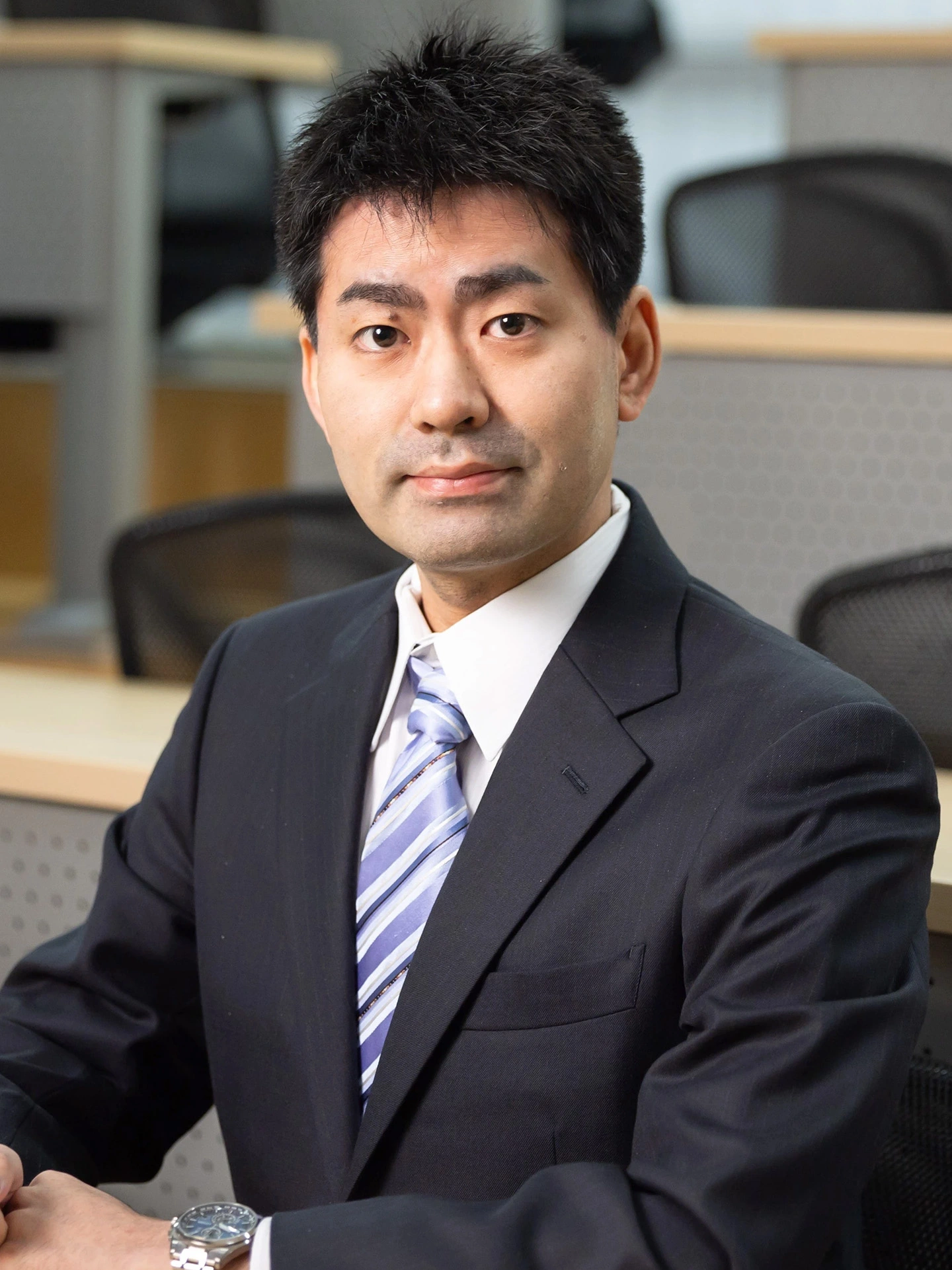 三宅健介 准教授