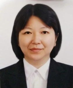 宮 真里